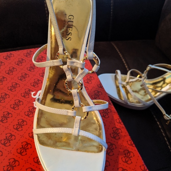 Guess by Marciano - Picture 4 of 6